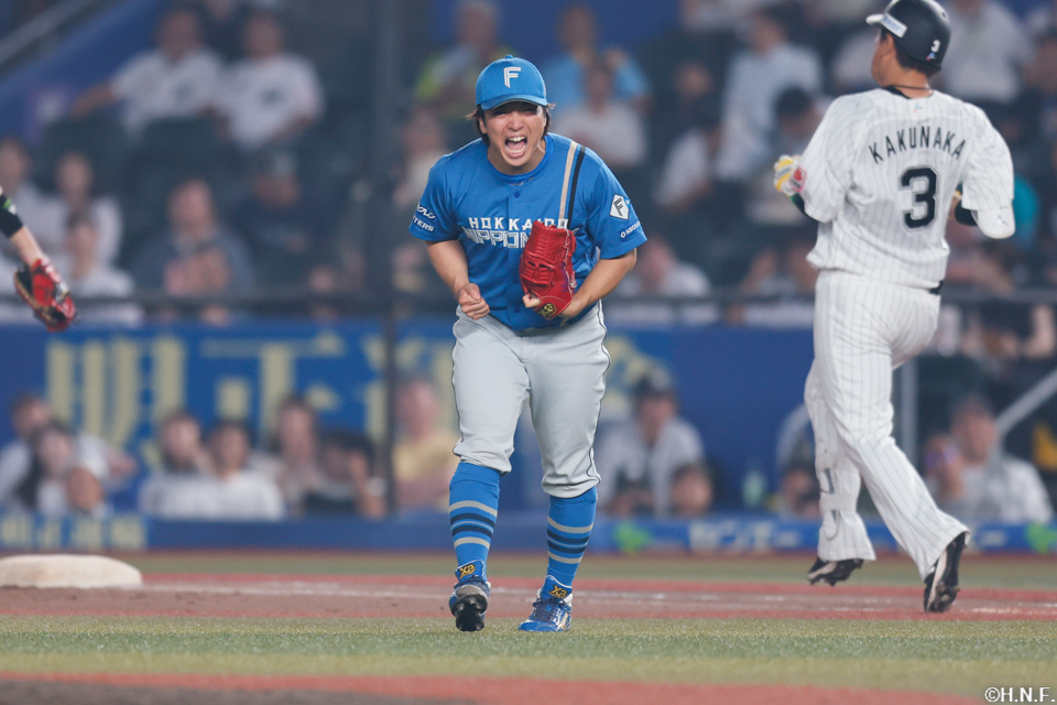 山本拓投手が抑えてゲームセット