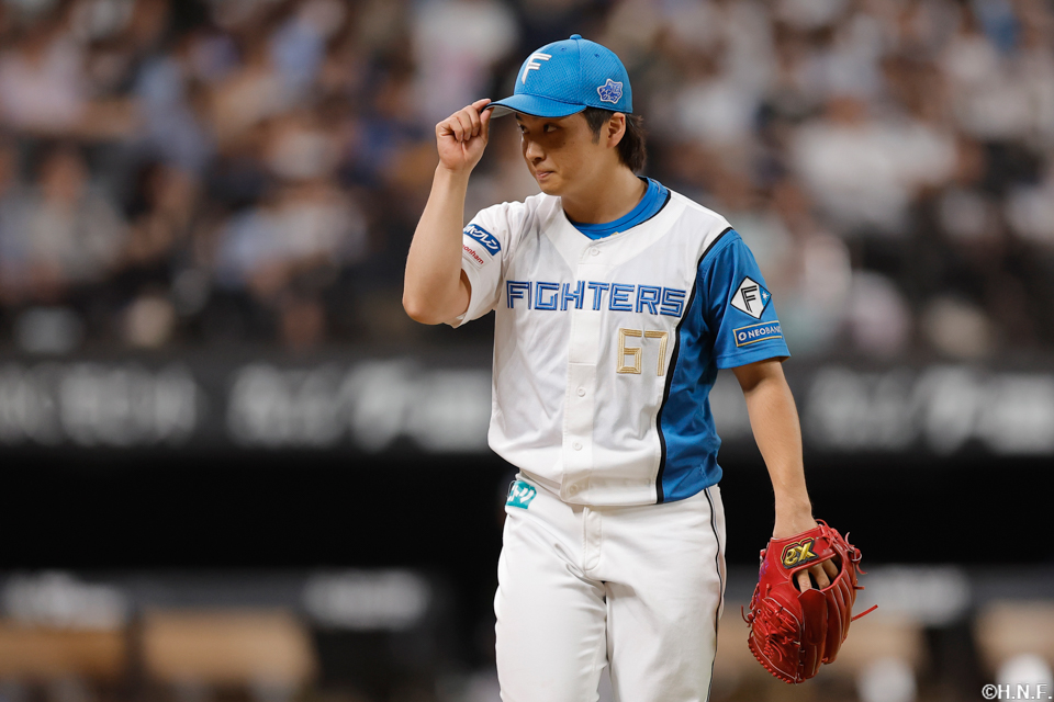 7回表を抑えた山本拓投手