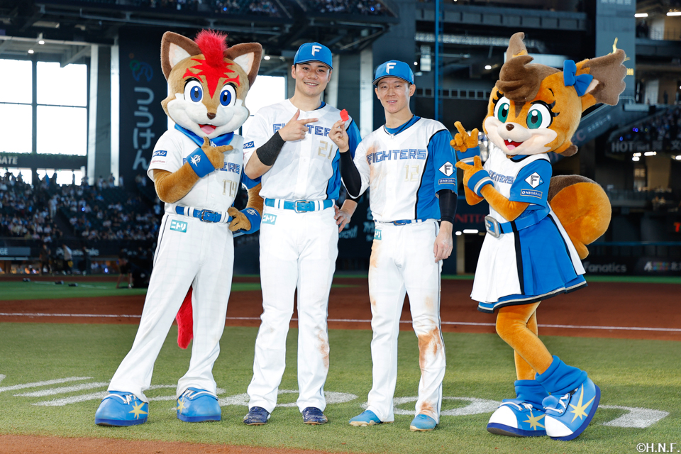 ヒーローの矢澤選手と清宮選手04