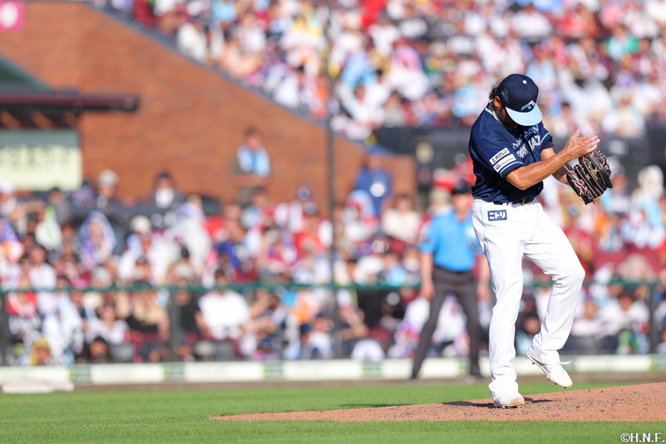 7回裏を抑えた伊藤投手02