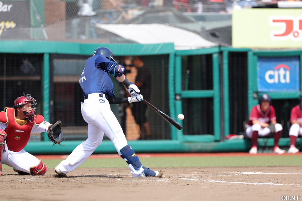 4回表、勝ち越しの本塁打を放つ清宮選手01