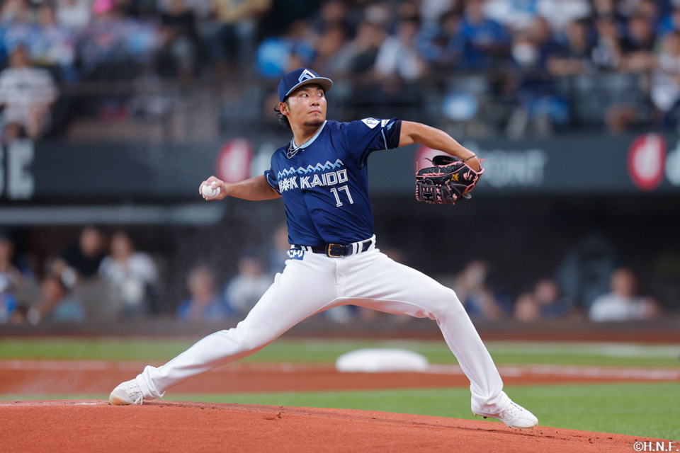 先発の伊藤投手01