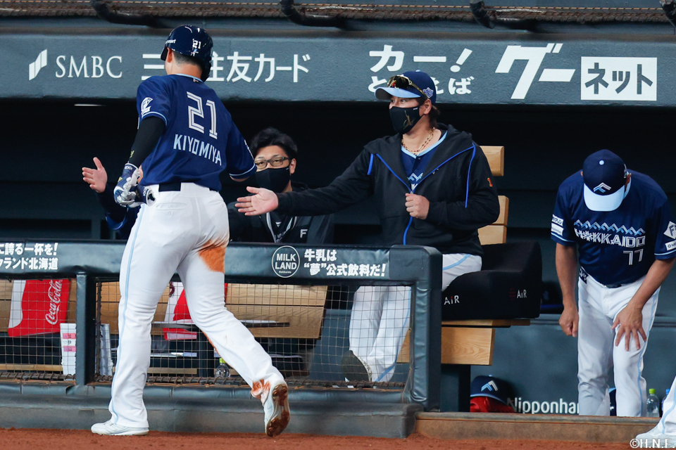 1回裏、生還した清宮選手