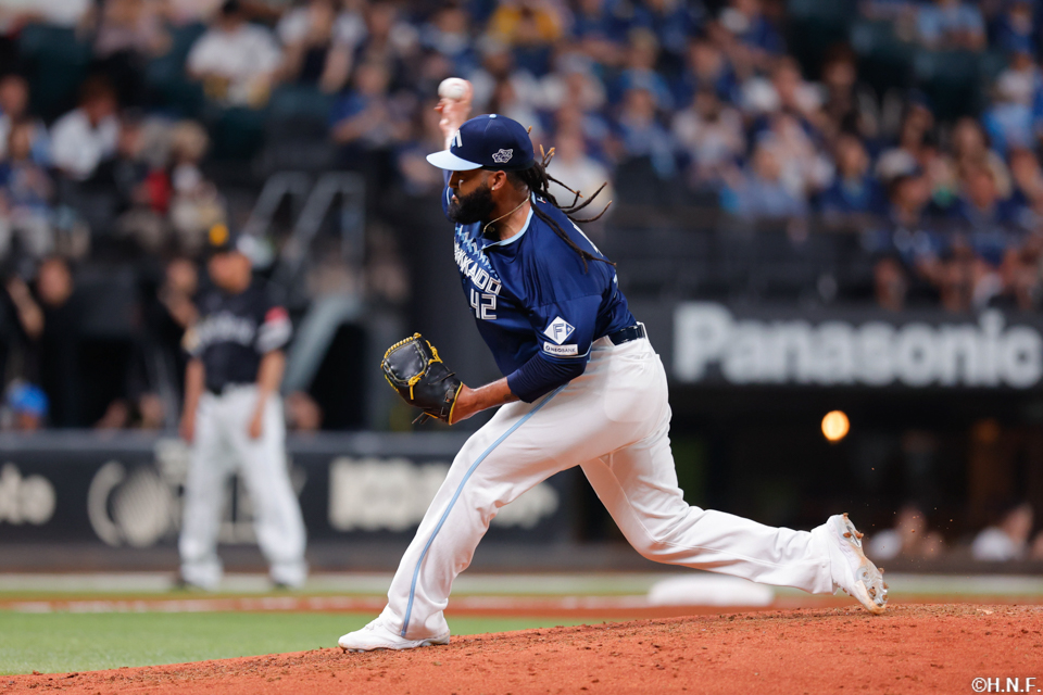 6回、二番手のザバラ投手02