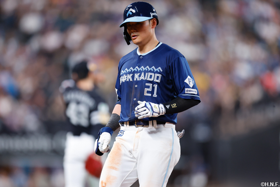 5回裏、レフトへヒットを放った清宮選手