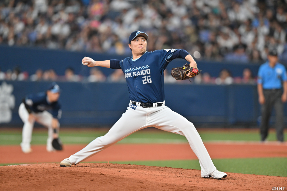 8回、四番手の田中正義投手