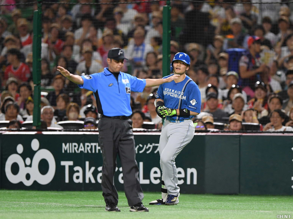 “2回表、野選の間に1点をあげた清宮選手”