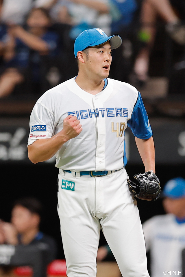 8回、四番手の齋藤投手02