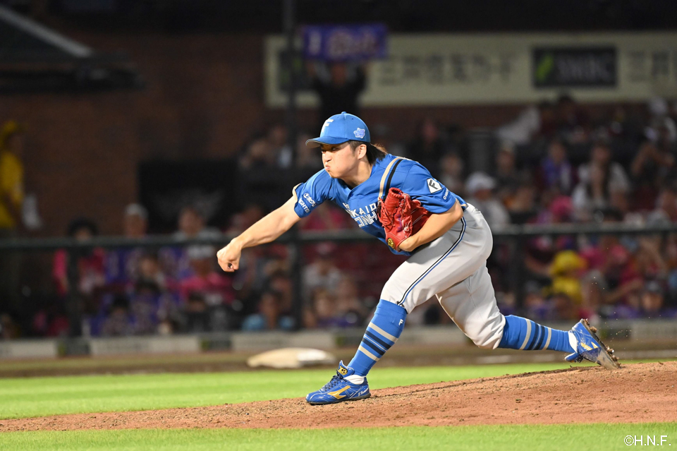 9回、四番手の山本拓投手