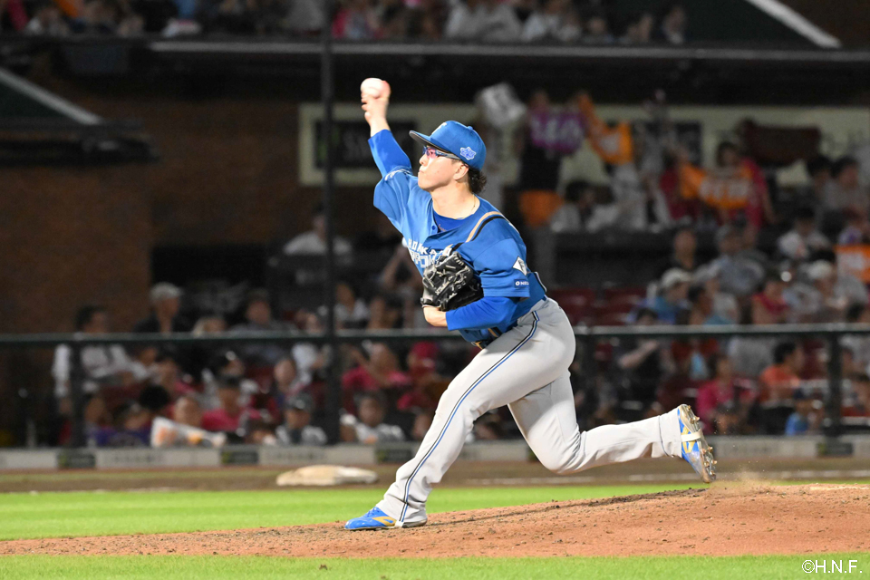 8回、三番手の生田目投手