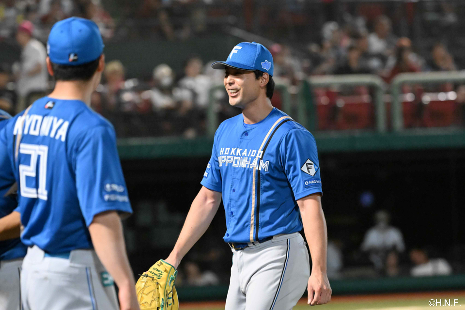 8回裏を抑えた上原投手