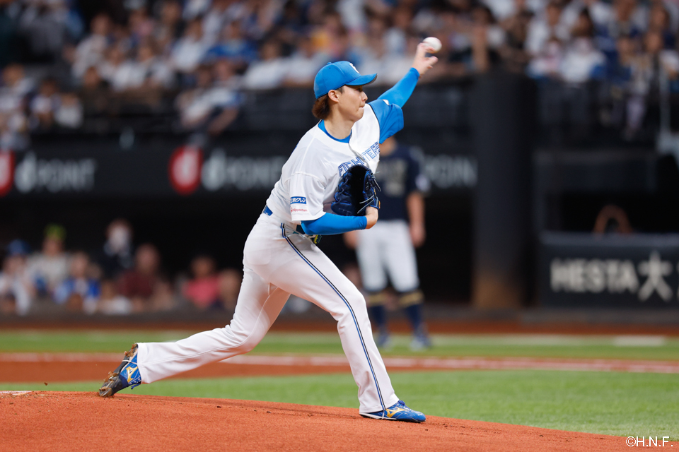 先発の山﨑福投手01