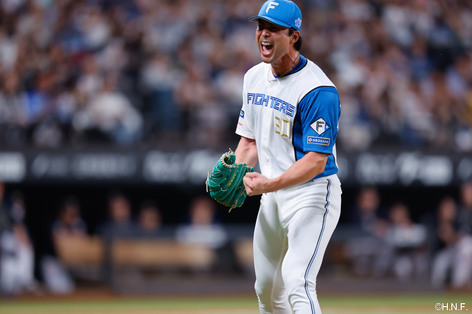 8回表を抑えた上原投手02