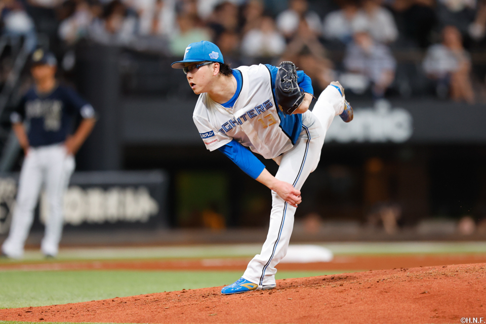 3回、二番手の生田目投手01