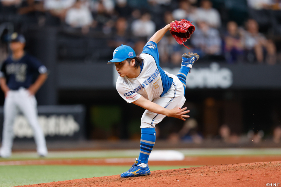 7回、四番手の山本拓投手01