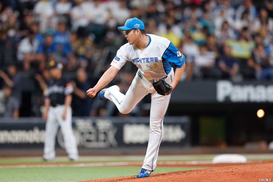 8回、四番手の齋藤投手