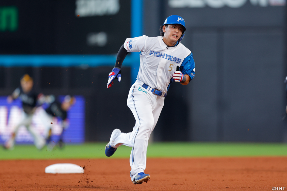 2回裏、進塁する野村選手