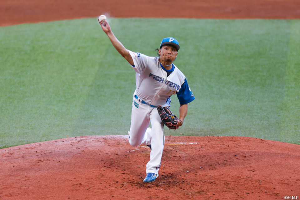 先発の伊藤投手03