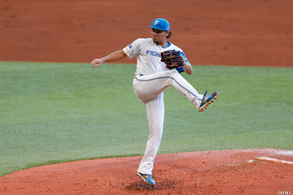 先発の伊藤投手06