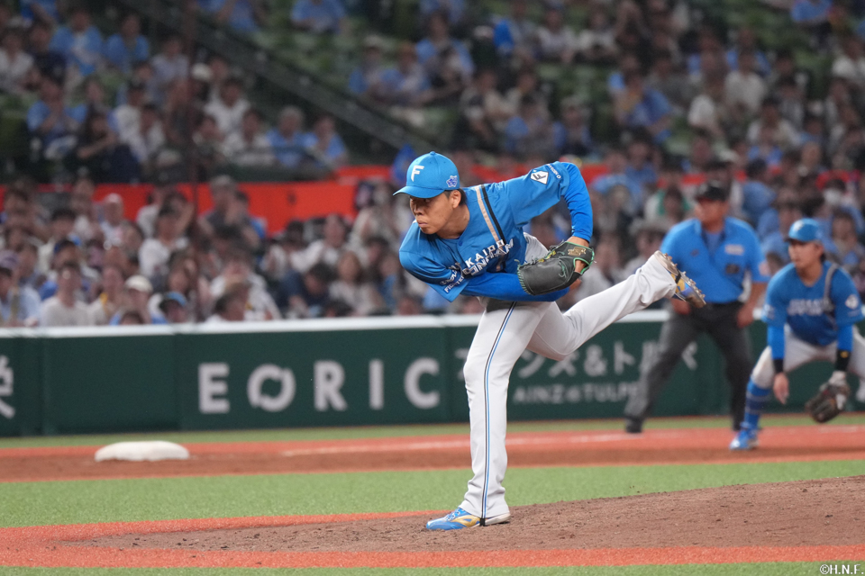 12回、八番手の杉浦投手