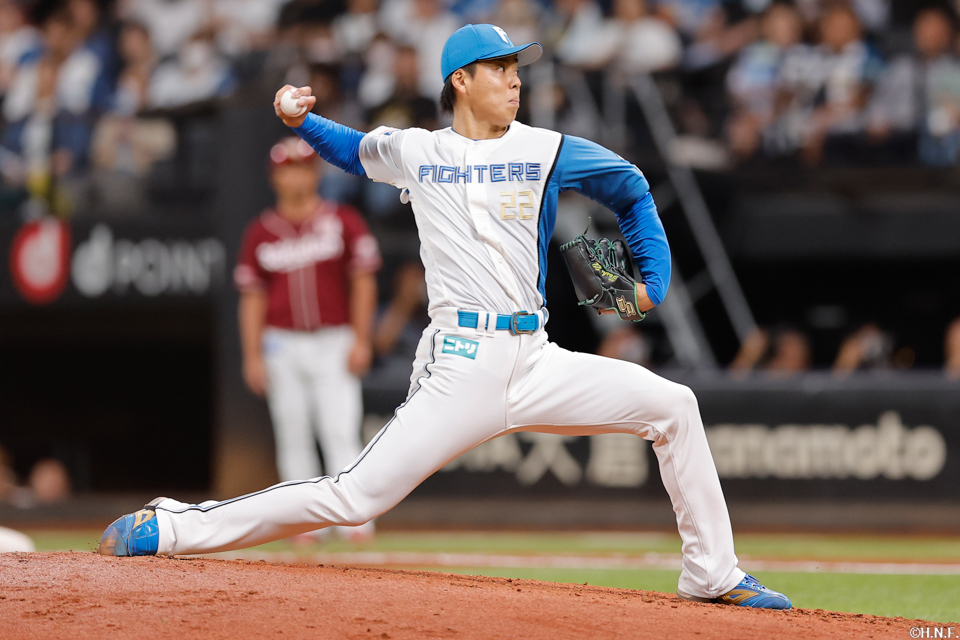 8回、二番手の杉浦投手01