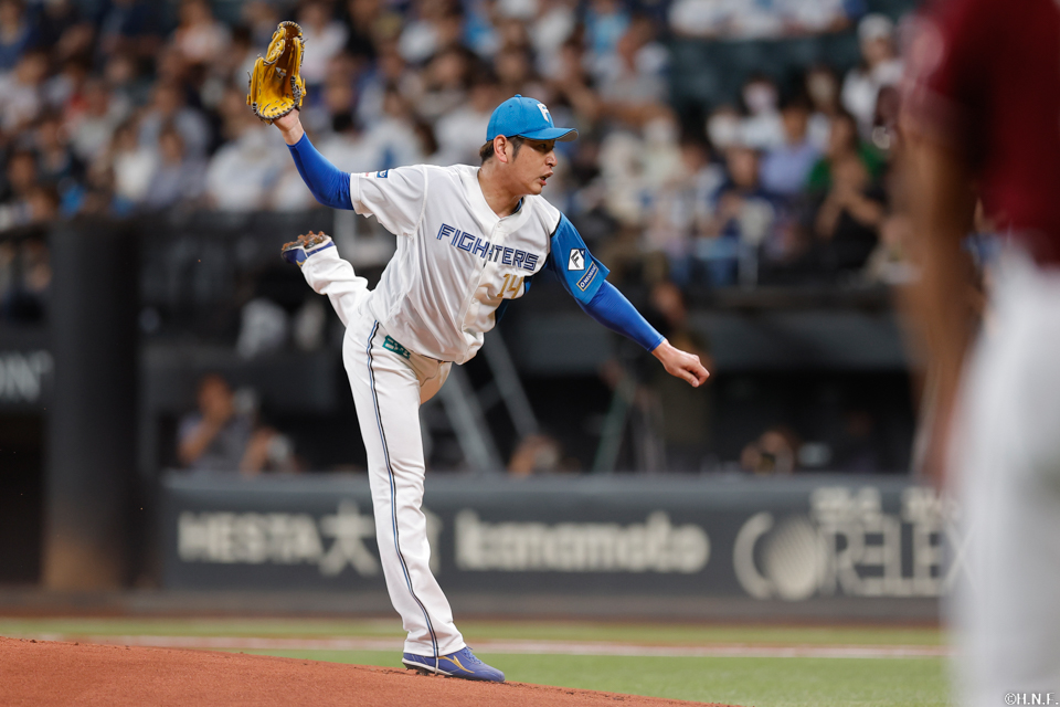 先発の加藤貴投手01