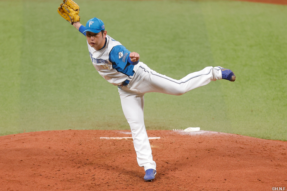 先発の加藤貴投手03