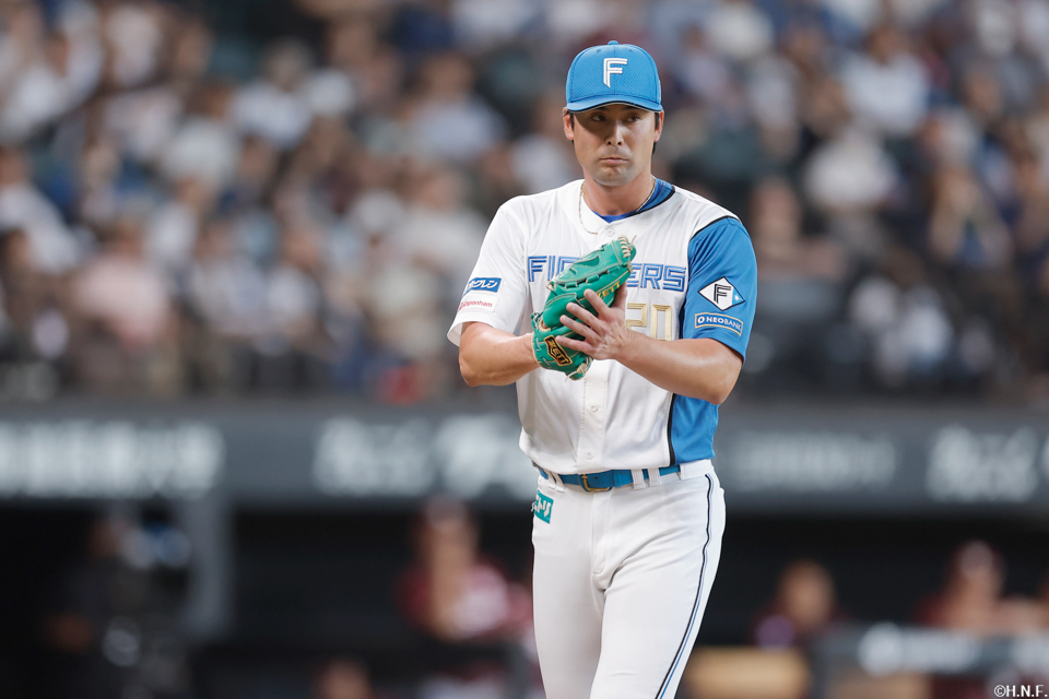 9回、四番手の上原投手02