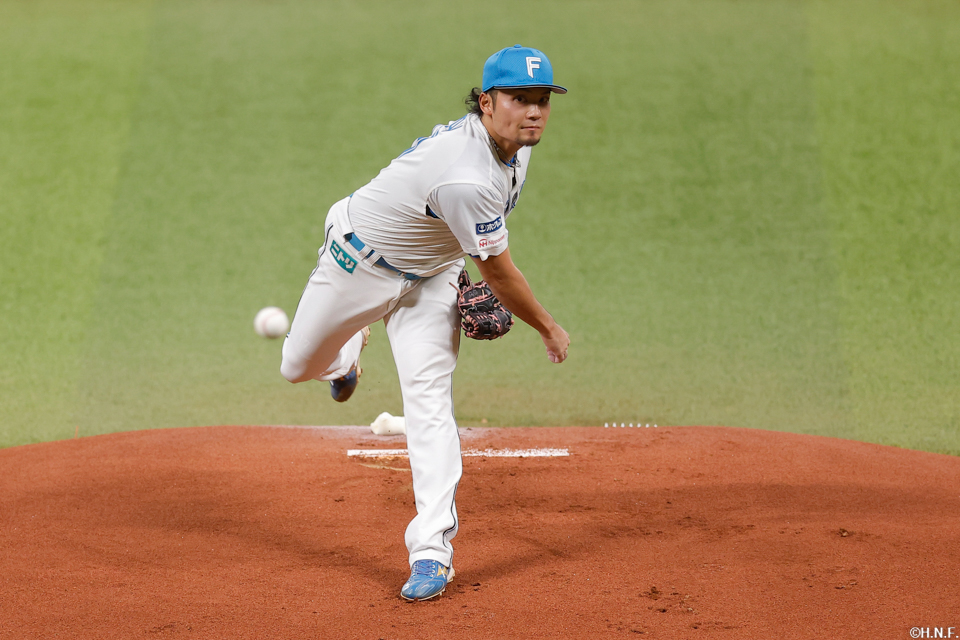 先発の伊藤投手01