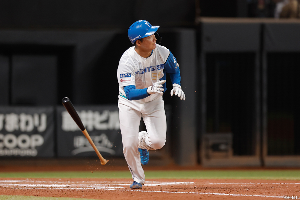 6回裏、レフトへ2ランを放った山縣選手01