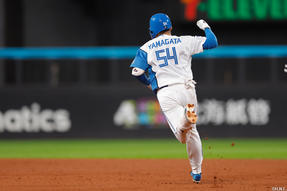 6回裏、レフトへ2ランを放った山縣選手02