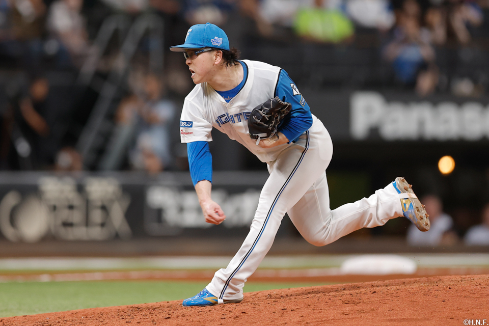 8回、三番手の生田目投手01