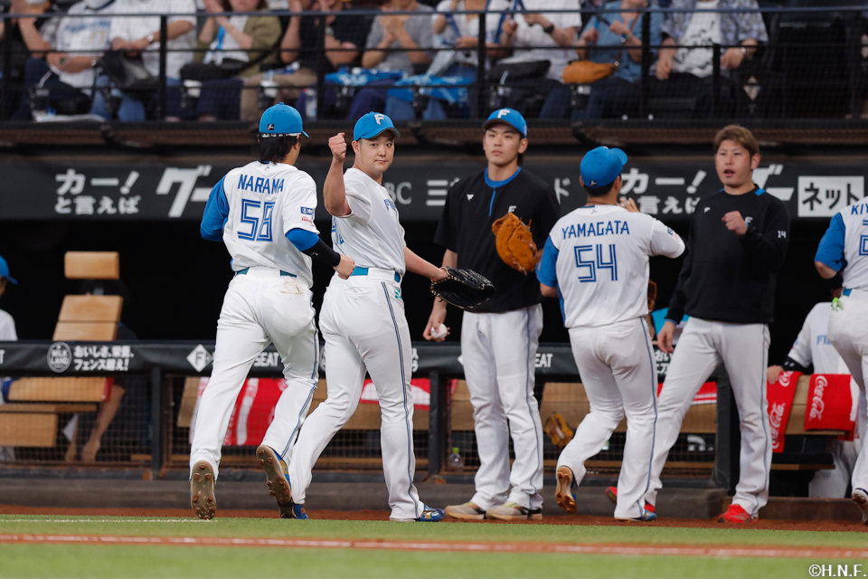 8回表を抑えた齋藤投手