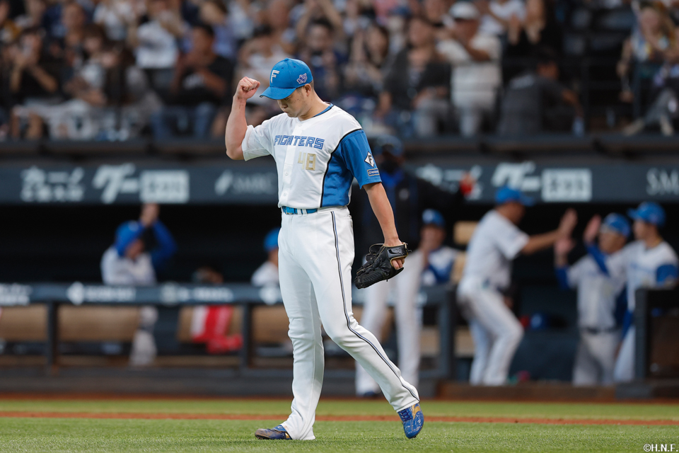 9回、三番手の齋藤投手02