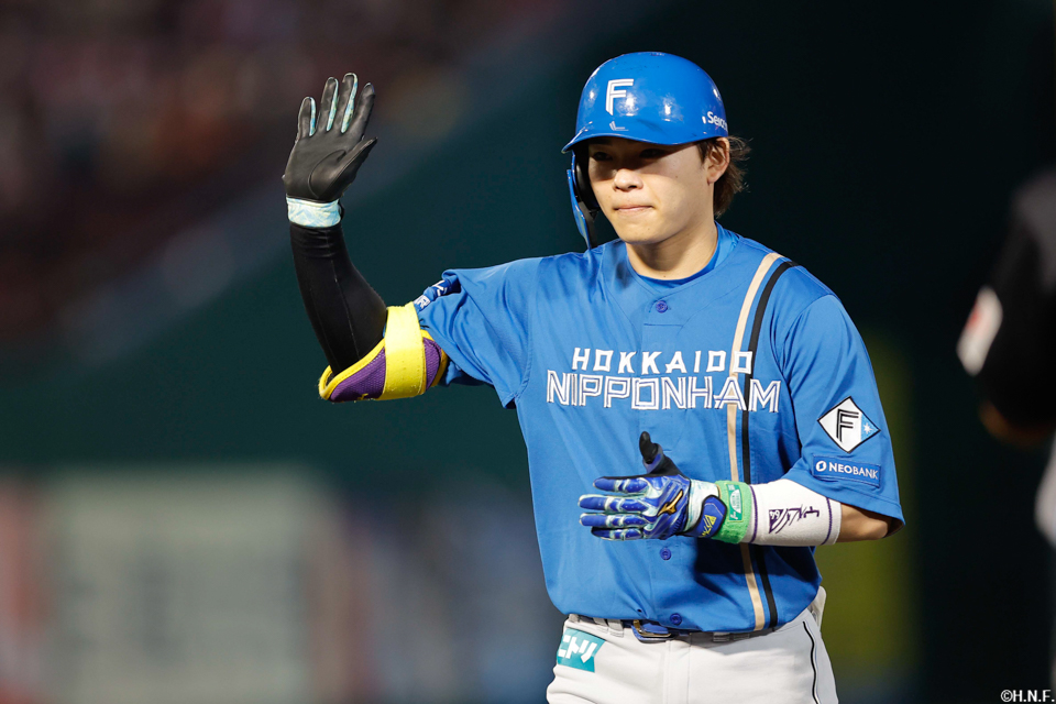 2回表、レフトへヒットを放った田宮選手