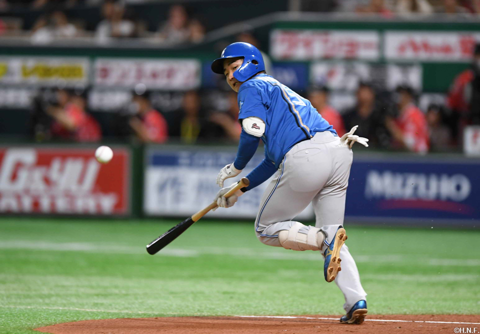 2回表、内野安打を放つ山縣選手