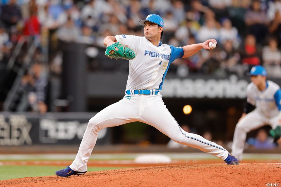 8回、五番手の上原投手