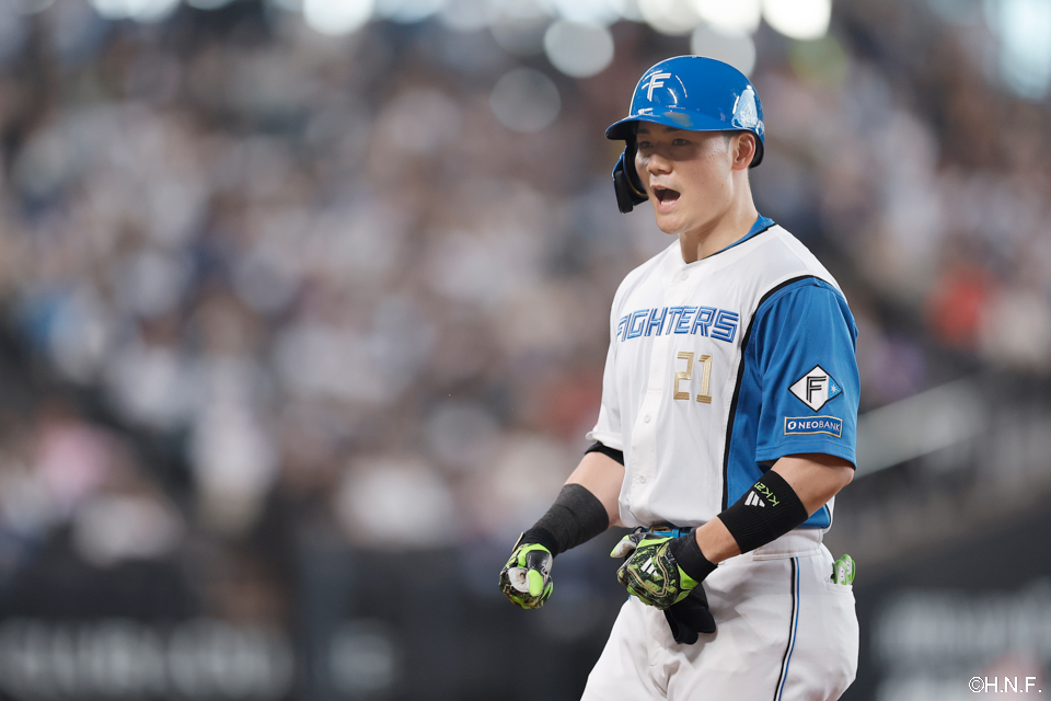 6回裏、レフトへヒットを放った清宮選手