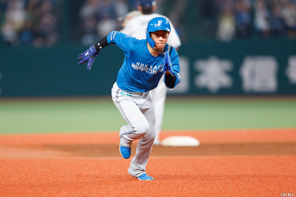 6回表、生還する矢澤選手