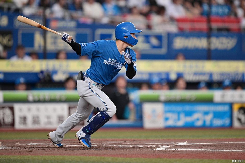 2回表、遊ゴロの間に先制点をあげる矢澤選手01