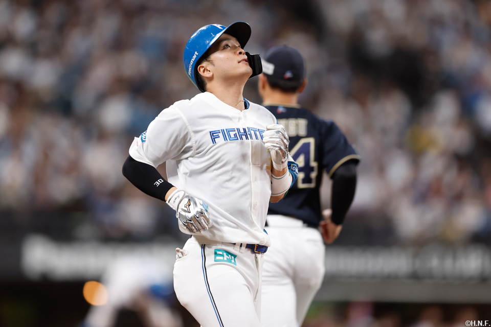 4回裏、三ゴロに倒れる郡司選手