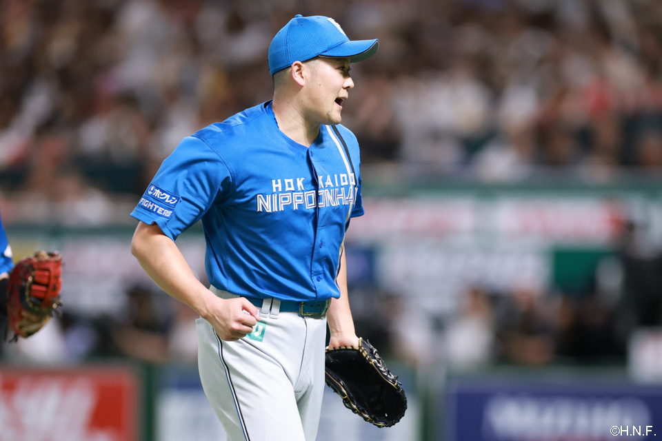 9回裏を抑えた齋藤投手