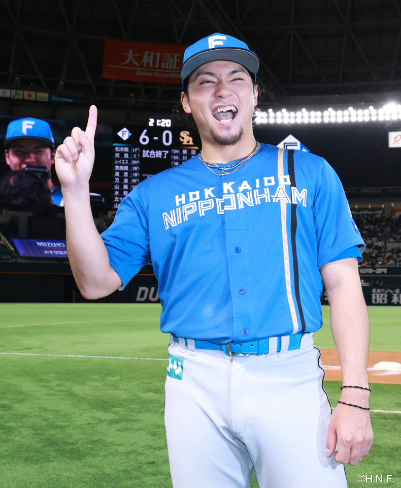 ヒーローの伊藤投手02