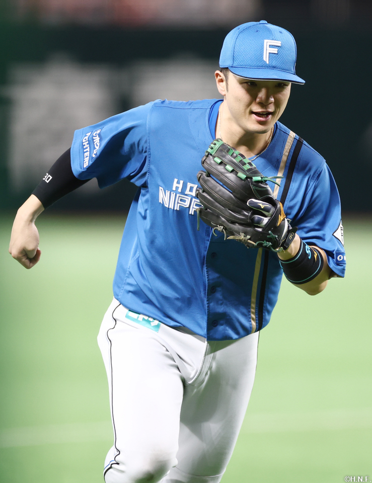 4回裏を抑えた郡司選手