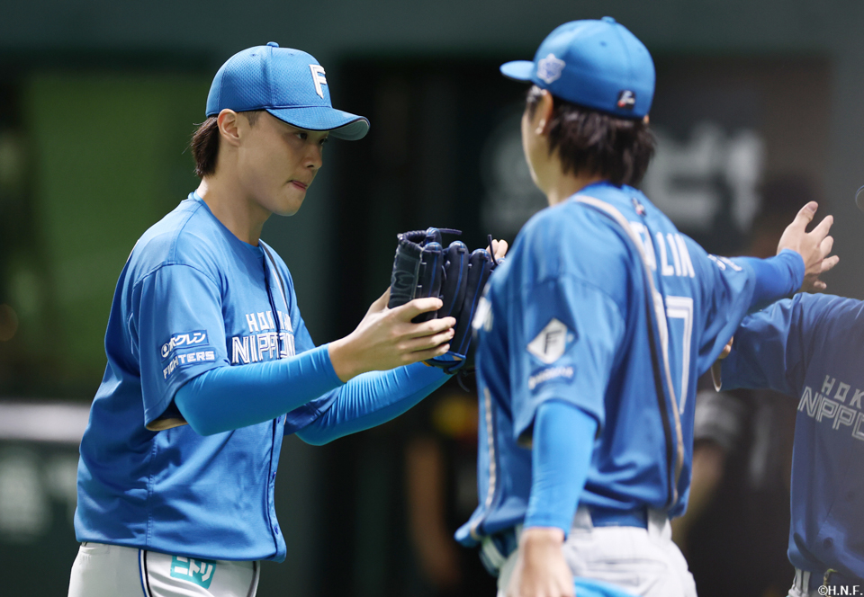 5回裏を抑えた山﨑福投手