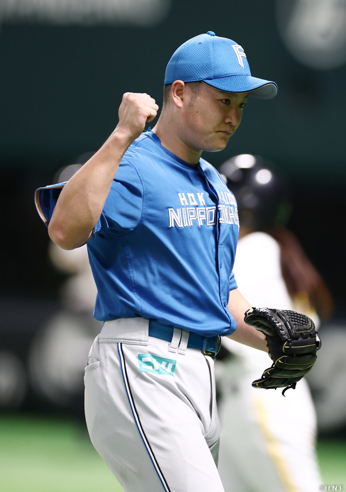8回、四番手の齋藤投手