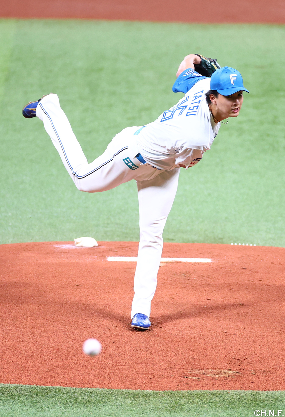 先発の達投手02