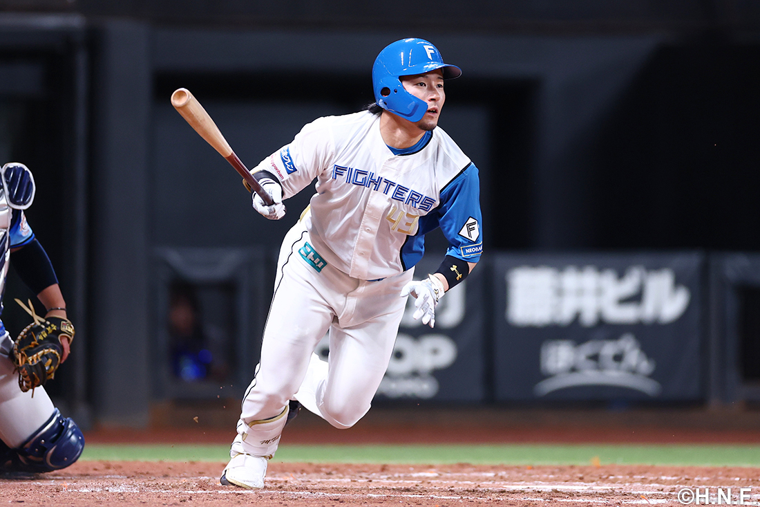 走り出す水野選手