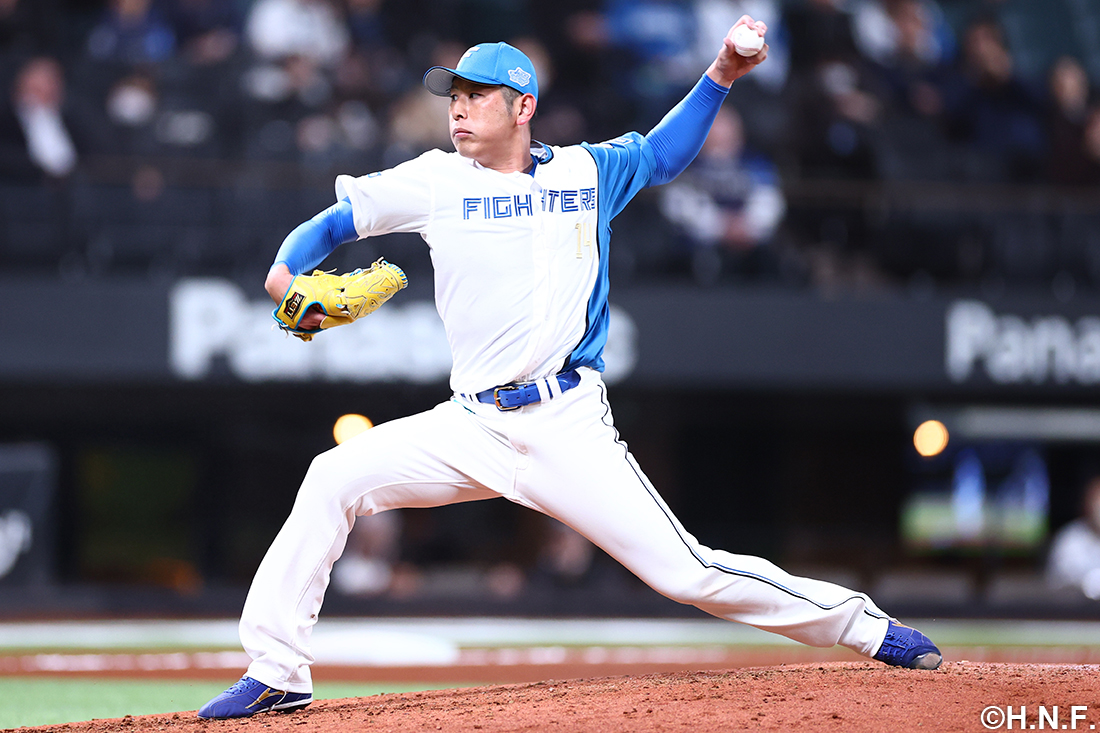 リリーフの加藤投手01