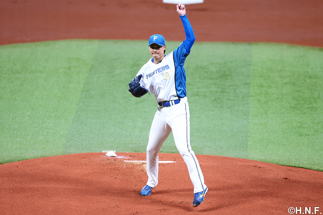 先発の山﨑投手02